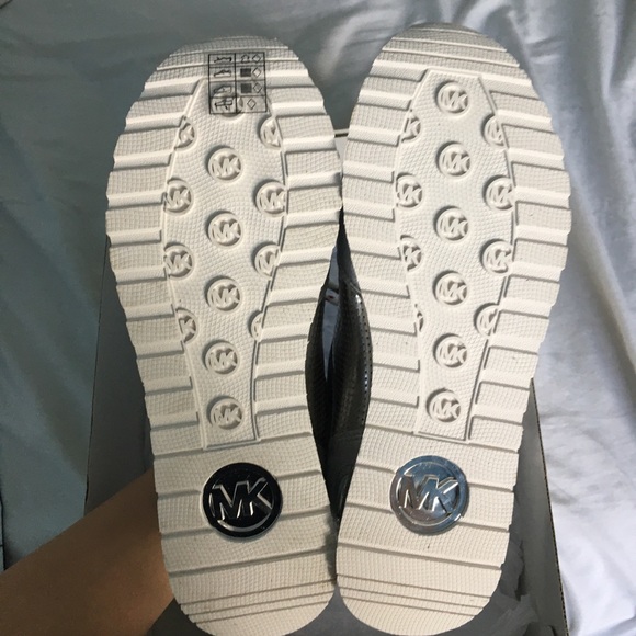 Michael Kors Maddy Trainer - Silver - Picture 4 of 7